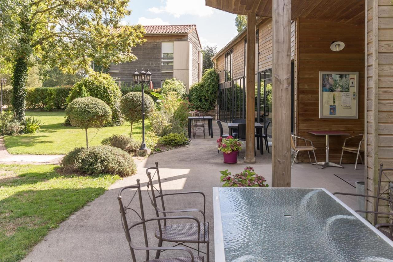 Logis Le Moulin De La Soriniere Hotell Nueil-sous-les-Aubiers Exteriör bild